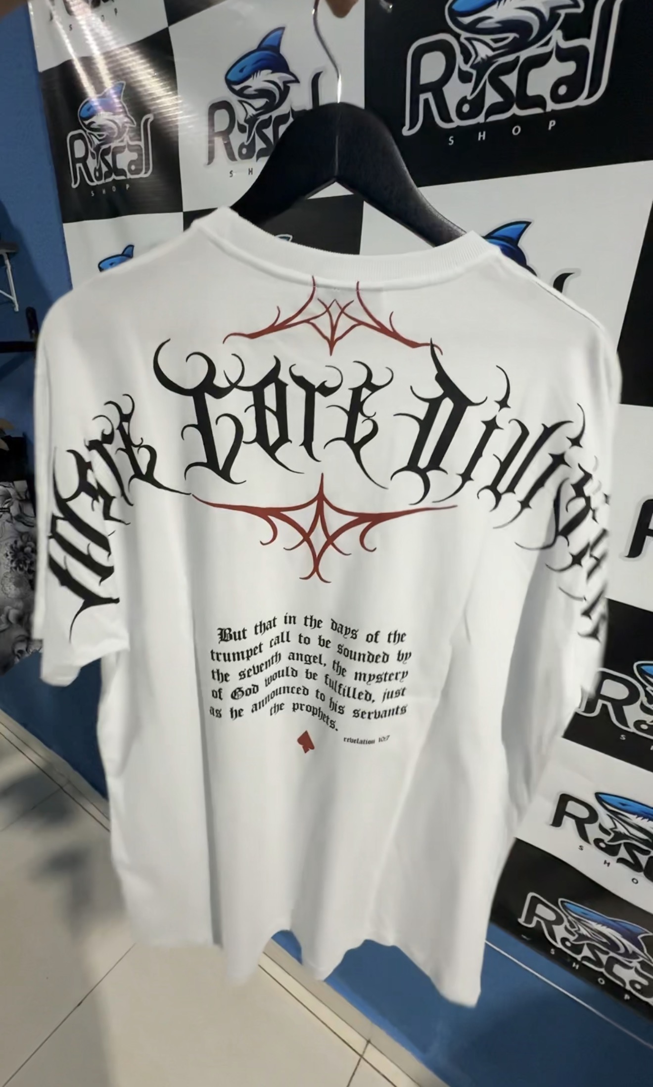 Camisa caligrafiti